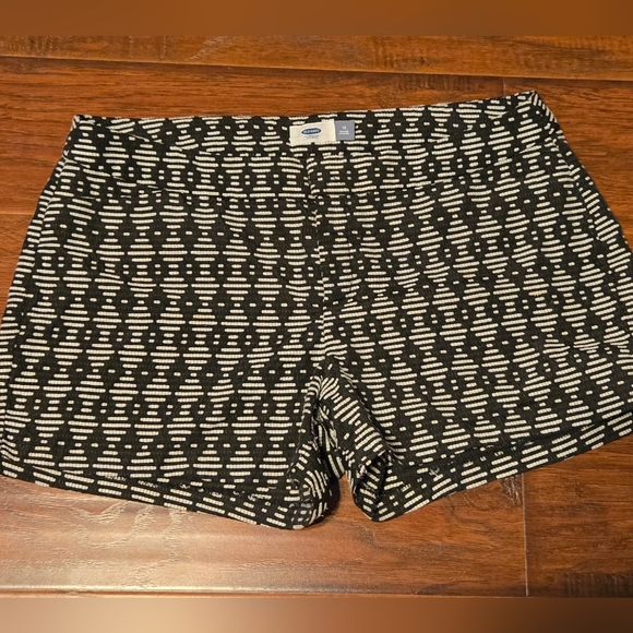 Old Navy Pants - Old Navy Black/white Geo Print 12